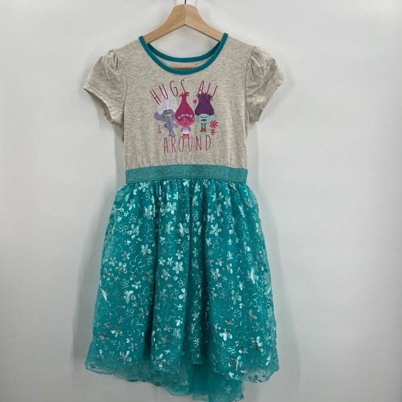 Dream Works Trolls “Hugs All Around” Girls Large(10-12) - Picture 1 of 4